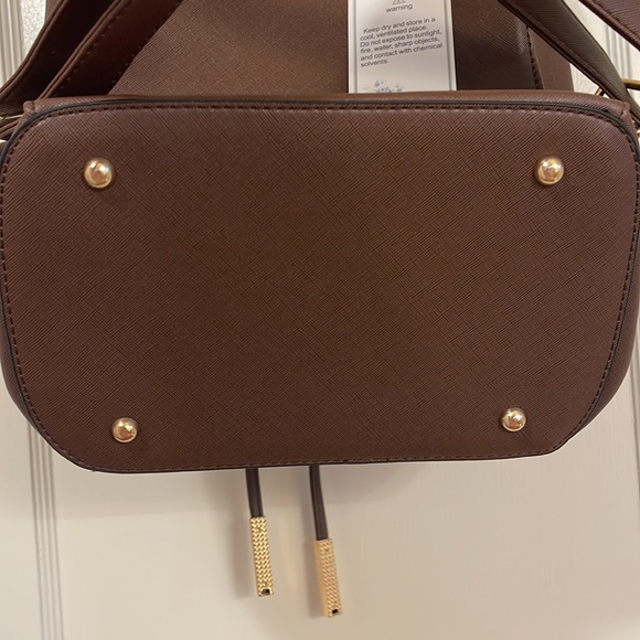 B&E Womens Mini Backpack - Brown + Gold - Picture 6 of 8